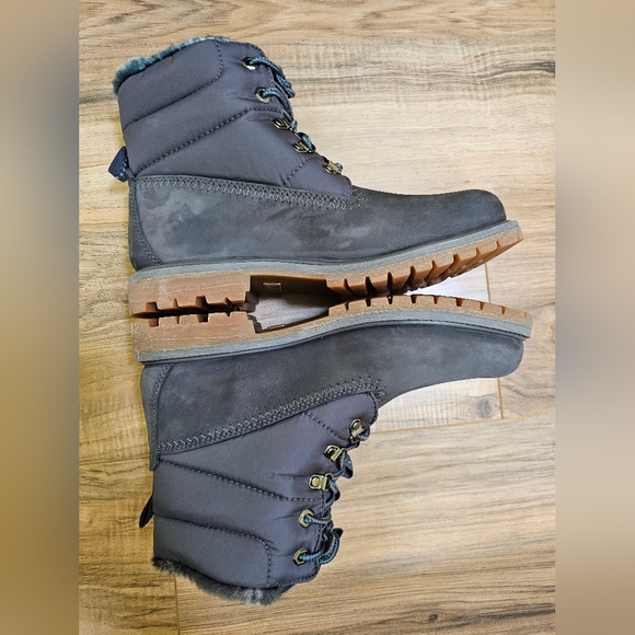 Timberland® Premium 6- Inch Waterproof Puffer Boot, US 8.5 - Picture 6 of 9